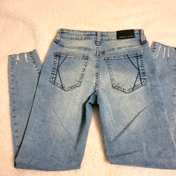 Kendall & Kylie The Ultra Babe Skinny Jean 3/26 - Picture 3 of 5